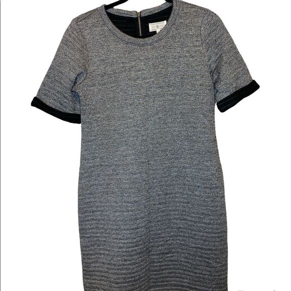 Lou & Grey Quilted Shift Dress - Picture 2 of 6